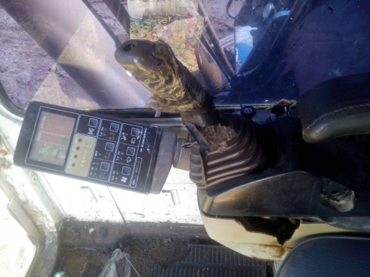 KOMATSU-PC200-5คอนโทรลสั้นไฟฟ้าเต็ม อินวอย