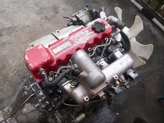 ขายเครื่องยนต์ NISSAN BD25 ฝาแดง