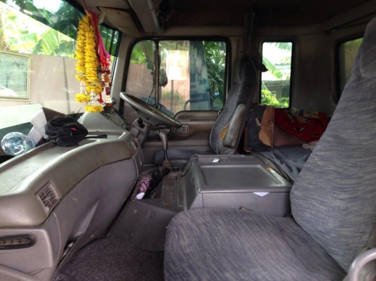 รถบรรทุกด้ำ12ล้อสวยๆ