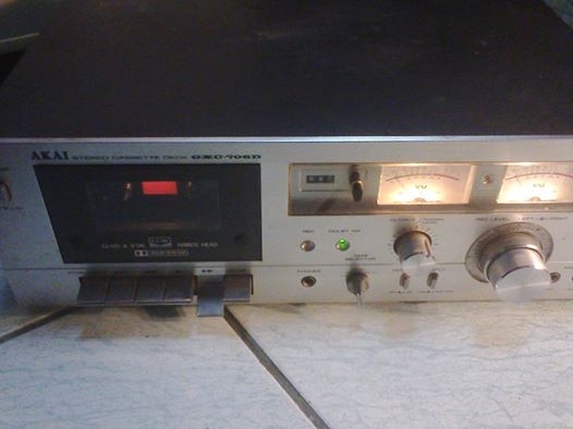 ขายเครื่องเล่นแผ่นเสียงของกาแลนซ์(อังกฤษ)กับakaiกับแผ่นเสียง