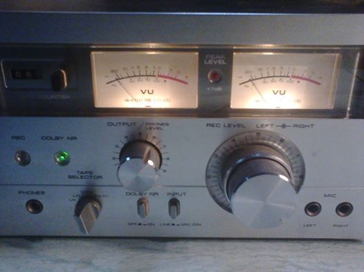 ขายเครื่องเล่นแผ่นเสียงของกาแลนซ์(อังกฤษ)กับakaiกับแผ่นเสียง