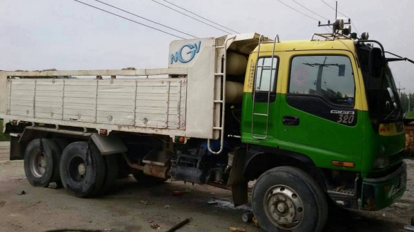 ขายISUZU 210 ติดแก๊สแม่ลูกดั๊ม ลูก 3คาน สภาพสวยพร้อใช้ ต่อรองได้ ติดต่อได้ คุณอ๊อฟ พิจิตร 086-737-9991 ขายISUZU 210 ติดแก๊สแม่ลูกดั๊ม ลูก 3คาน สภาพสวยพร้อใช้ ต่อรองได้ ติดต่อได้ คุณอ๊อฟ พิจิตร 086-737-9991