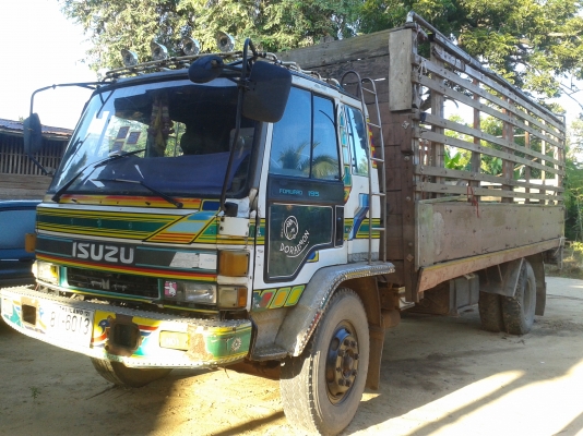 รถหกล้อสวยเครื่อง6bg1คันซีjbr500 พวงมาลัยพาวเวอร์เบรคจิพฟี่ยาว6.50เมตร