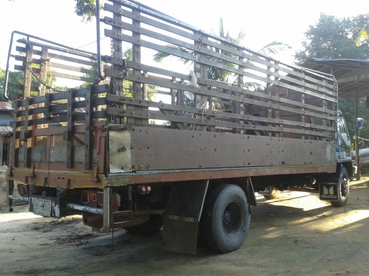 รถหกล้อสวยเครื่อง6bg1คันซีjbr500 พวงมาลัยพาวเวอร์เบรคจิพฟี่ยาว6.50เมตร