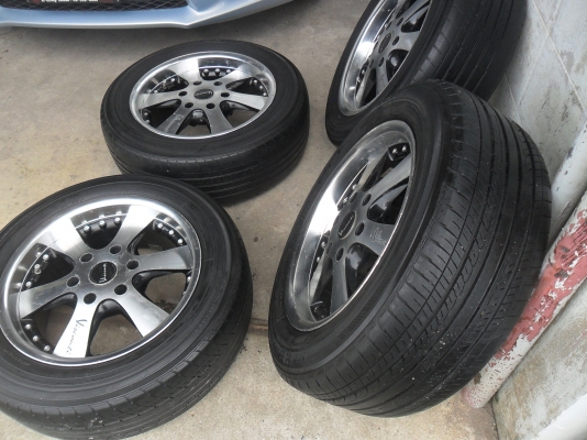 ล้อแม็ก 17นิ้ว 6รู พร้อมยาง 215/60R17ปี10 สวยๆ 4 ล้อ สวยๆ 4ล้อ ราคา 7800 บาท ล้อแม็ก 17นิ้ว 6รู พร้อมยาง 215/60R17ปี10 สวยๆ 4 ล้อ สวยๆ 4ล้อ ราคา 7800 บาท