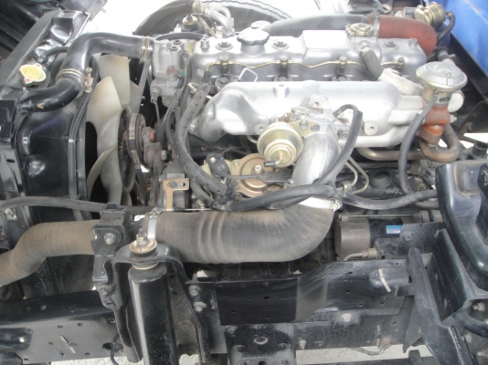 ISUZU  NKR เครื่องยนต์ 100 แรง เทอโบอินเตอร์ (รถห้าง)  พวงมาลัยเพาว์เวอร์ รถสวย สภาพดี