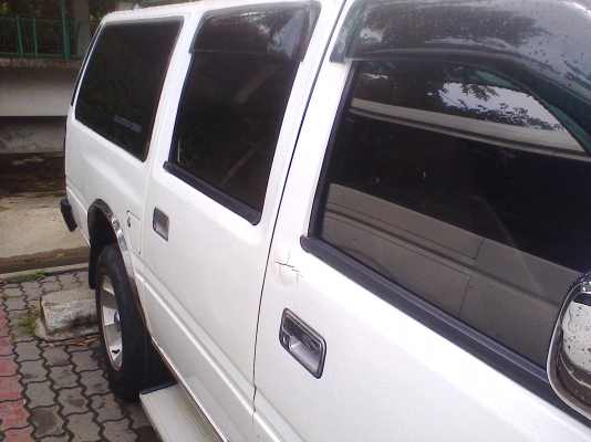 อิซูซุแวน2500cc