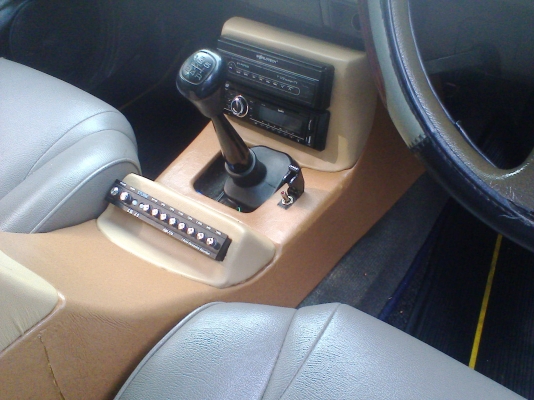 อิซูซุแวน2500cc