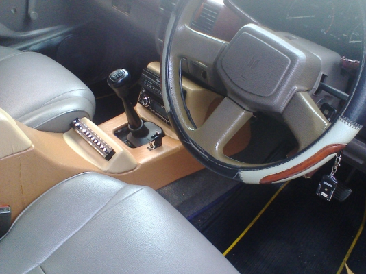 อิซูซุแวน2500cc