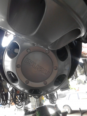 ฝาครอบล้อ ISUZU ชุด 4 อัน TEL.081-427-3941 ฝาครอบล้อ ISUZU ชุด 4 อัน TEL.081-427-3941