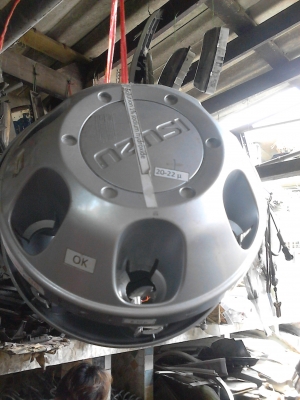 ฝาครอบล้อ ISUZU  ชุด 4 อัน  TEL.081-427-3941