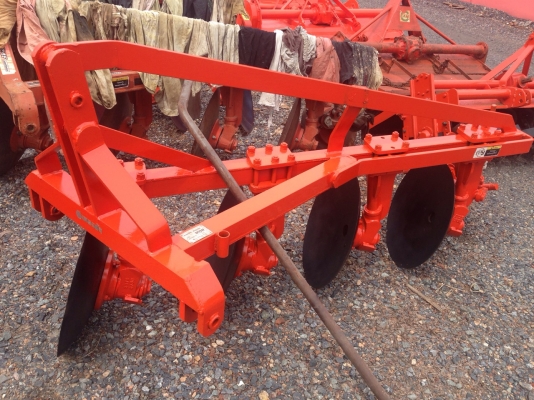 ผานบุกช้าง 4x22" สวยๆ ใส่ 45-50 แรงครับ