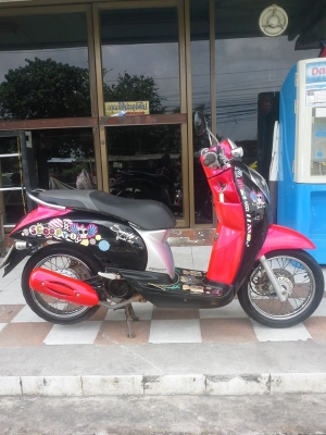 รถอย่างสวย ประหยัดน้ำมัน Honda Scoopy i สีชมพู ดำ ขับดีจริง ขายถูก รถอย่างสวย ประหยัดน้ำมัน Honda Scoopy i สีชมพู ดำ ขับดีจริง ขายถูก