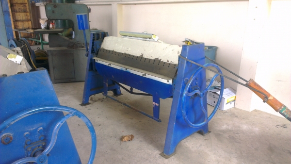 Sell> ขายเครื่องพับมือโยก หน้ากว้าง 5 ฟุต ของใต้หวันครับ สภาพสวย ไม่มีอะไรแตกหัก ฟันแยกถอดได้ กำแพงแสน นครปฐมครับ