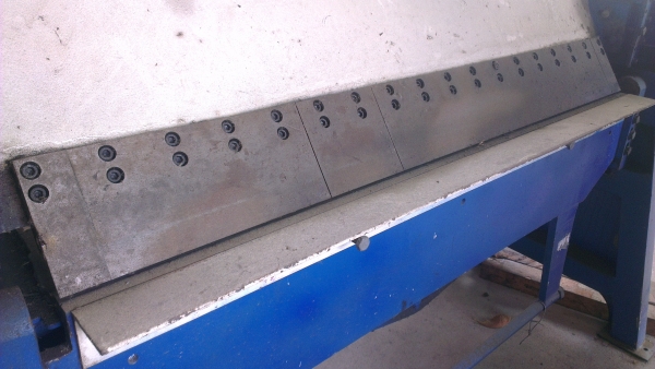 Sell> ขายเครื่องพับมือโยก หน้ากว้าง 5 ฟุต ของใต้หวันครับ สภาพสวย ไม่มีอะไรแตกหัก ฟันแยกถอดได้ กำแพงแสน นครปฐมครับ