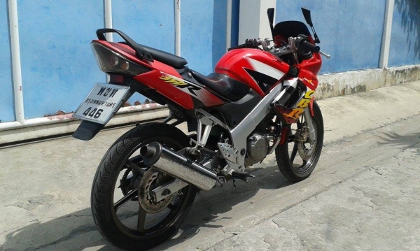 ร้อนเงินขายด่วนๆ cbr150r ปี47 ตัวคาบู ทะเบียน พร้อมโอนภาษีพึ่งขาด 19500