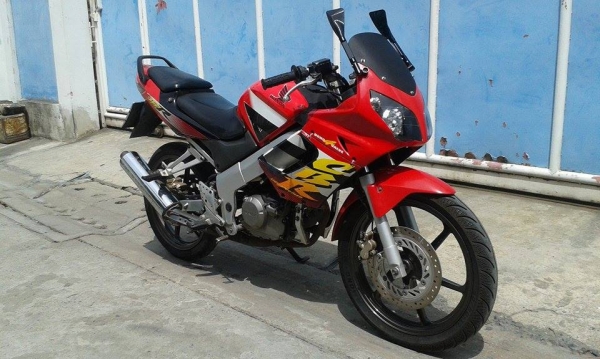 ร้อนเงินขายด่วนๆ cbr150r ปี47 ตัวคาบู ทะเบียน พร้อมโอนภาษีพึ่งขาด 19500