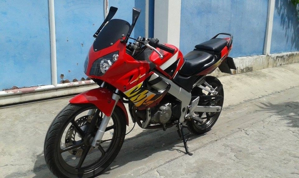 ร้อนเงินขายด่วนๆ cbr150r ปี47 ตัวคาบู ทะเบียน พร้อมโอนภาษีพึ่งขาด 19500