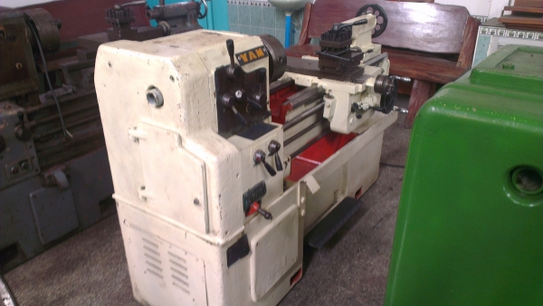 Sell> ขายแท่นกลึงมือสอง Yam Taiwan 4 ฟุต 3 เพลา มีเบลค เครื่องพร้อมใช้งาน หน้าแท่นสวย ราคาโดนใจ นครปฐมครับ