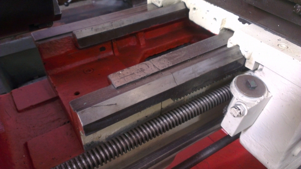 Sell> ขายแท่นกลึงมือสอง Yam Taiwan 4 ฟุต 3 เพลา มีเบลค เครื่องพร้อมใช้งาน หน้าแท่นสวย ราคาโดนใจ นครปฐมครับ