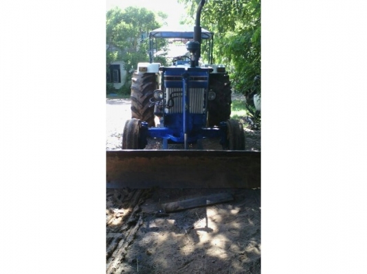 ขายรถไถฟอร์ดปี49 เครื่องT3 สภาพพร้อมใช้งาน มีเล่มทะเบียนพร้อมโอน สนใจโทร090-8588220คุณนะ หรือ www.truck.in.th/498 LINE ID:narong498