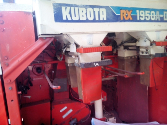 รถเกี่ยวนวดข้าว RX1950A หน้าเกี่ยว1.40M พร้อมใช้งานราคาถูกๆ เจ้าของขายเองครับ