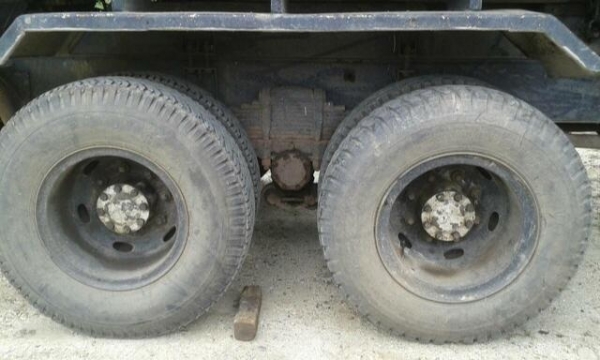 ขายสิบล้อ ไอ้หลงเทอร์โบว์  TD 195 โบว์ เครื่องดี 10 สปีส คัซซีสวย