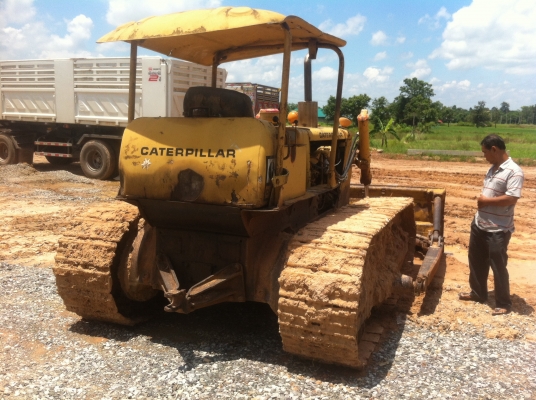 ขายรถแร็กเตอร์ CATD4D สภาพพร้อมใช้งานทันที โซ่ช่วงล่างสวย รูลเลอร์ไม่แตก สภาพเครื่องดี ราคาเบา สัญญาซื้อขาย