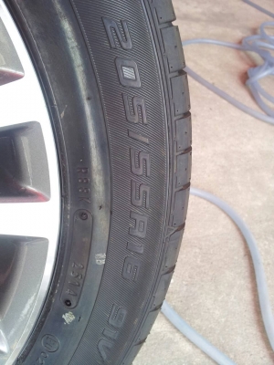 ล้ออัลติสขอบ16ป้ายแดงตุ่มหน้ายางเส้นสียังอยู่