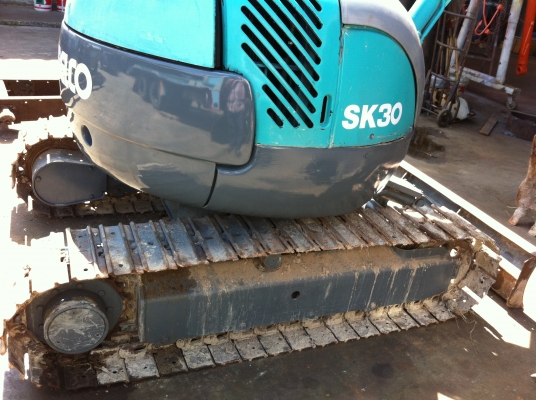 ขายรถเเบคโฮ  KOBELCO  SK30U