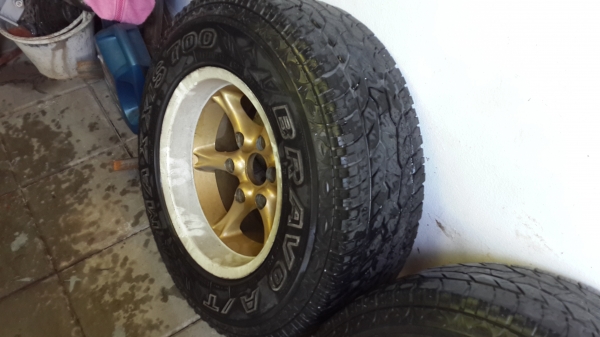 ขายแม็กขอบ 15 พร้อมยาง ขายแม็กขอบ 15 พร้อมยาง