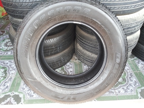 ายยาง265/65/17 ปี 12 BRIDGESTONE DUELER HT 840 1 ชุด