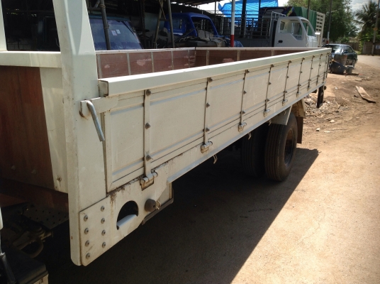 ขาย กระบะ 6 ล้อ NPR.   ยาว 5 เมตร สวย ๆ ครับ