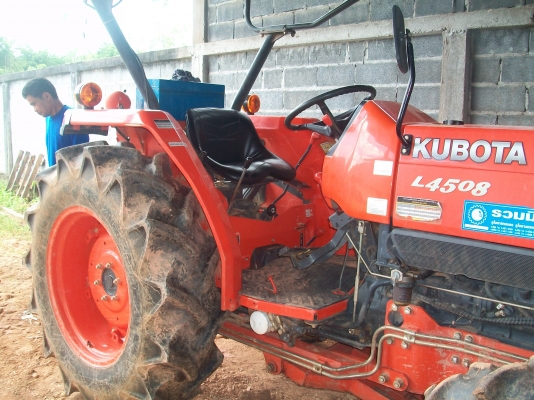 ขายรถไถสภาพดีสุดๆจอดส่วนมากอุปกรณ์3รายการดันหน้าผาน3ผาน6