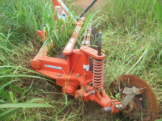 ขายรถไถสภาพดีสุดๆจอดส่วนมากอุปกรณ์3รายการดันหน้าผาน3ผาน6