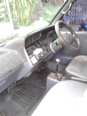 ขายรถตู้หัวจรวดรุ่นเเรก ปี 91