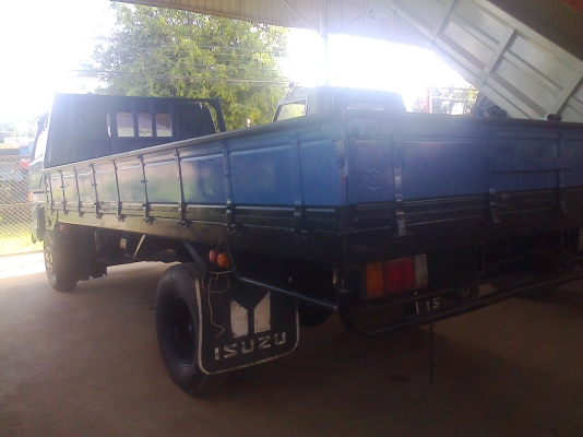 หกล้อ อีซูซุ NPR110แรง สภาพดีพร้อมใช้งาน ทะเบียนพร้อมโอน