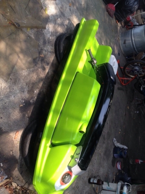 ขายเจ็ทสกียืน