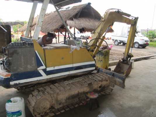 KOMATSU-pc30-3 ขายถูกครับ KOMATSU-pc30-3 ขายถูกครับ