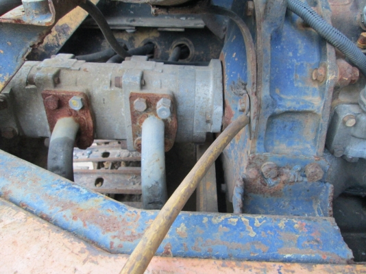 KOMATSU-pc30-3 ขายถูกครับ KOMATSU-pc30-3 ขายถูกครับ