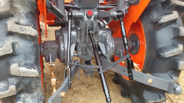 ปัญญาแทรคเตอร์มาแล้ว...จัดมาให้ครับ คูโบต้า L2808 ตัวเปล่า จัดส่ง อ.บ้านไร่ จ.อุทัยธานี