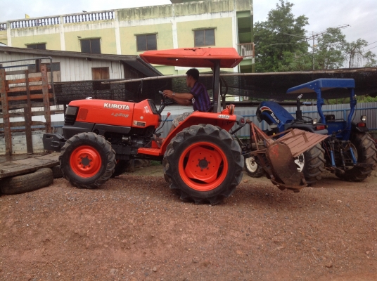 ปัญญาแทรคเตอร์มาแล้ว...จัดมาให้ครับ คูโบต้า L2808 ตัวเปล่า จัดส่ง อ.บ้านไร่ จ.อุทัยธานี