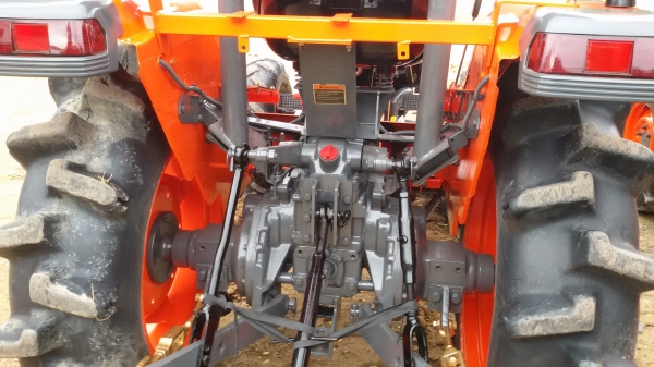 ปัญญาแทรคเตอร์มาแล้ว...จัดมาให้ครับ คูโบต้า L2808 ตัวเปล่า จัดส่ง อ.บ้านไร่ จ.อุทัยธานี