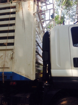 ขายรถ10ล้อดั้ม ISUZU MP1FXZ7779T เครื่อง 360 แรงม้า สนใจโทร 081-9701072