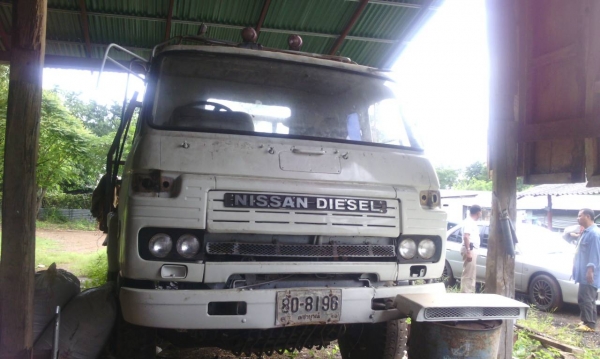 10ล้อท้ายลาด