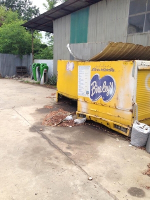 กระบะตู้ ติดปิ๊กอั๊ฟ ราคาถูกครับ. 2ตัว 60000บาทครับ