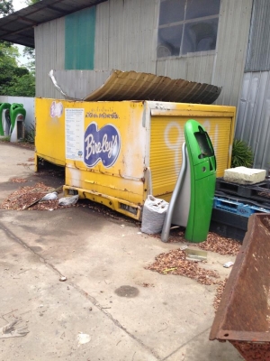 กระบะตู้ ติดปิ๊กอั๊ฟ ราคาถูกครับ. 2ตัว 60000บาทครับ