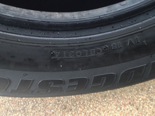ยาง Bridgestone Duravis 215-70-15 ปี 14 บริดสโตน