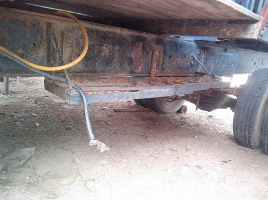 ขายรถนวดข้าวหกฟุตรถหกล้อเครื่องอีซูซุหกสูบ75000บาท0847944751