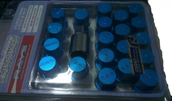 ขายนอตล้อ Rays ตัวใหม่ 350 บาทครับ มีเยอะมาก